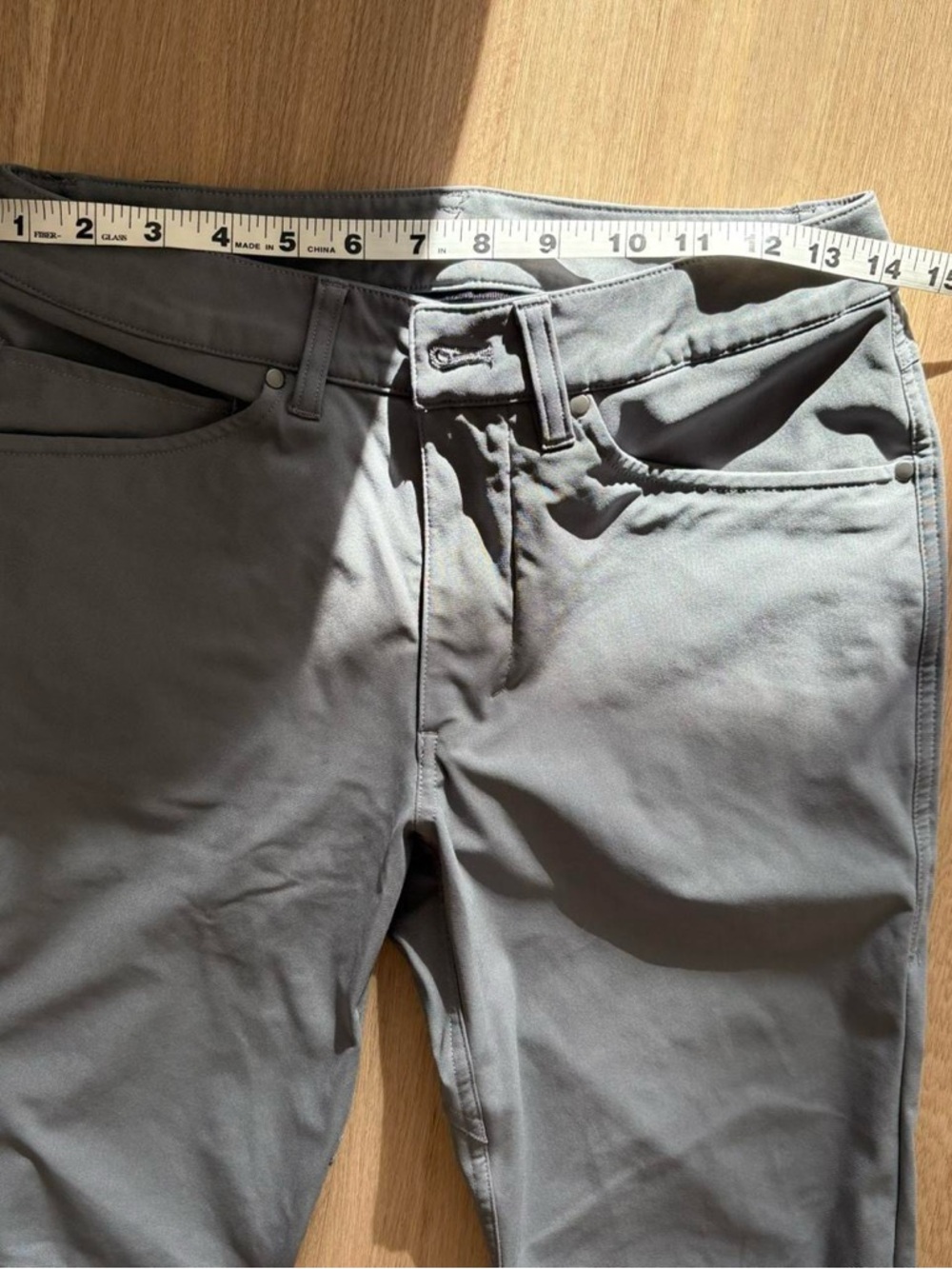 NWOT grey Lululemon ABC slim fit warpstreme pants size 28 - Picture 4 of 7